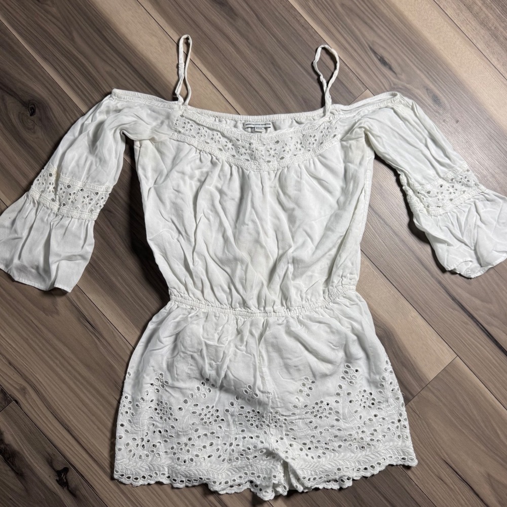 American Eagle White Eyelet Lace Romper Off Shoulder Bell Sleeve Small